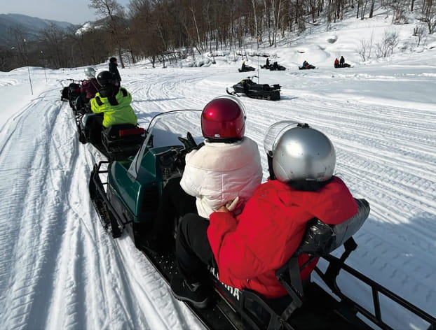 SNOWMOBILE ACTIVITY - Rafting & Tour -